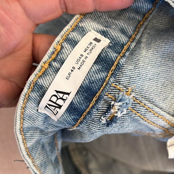 AS NEW ZARA HIGH WAIST MOM JEANS SIZE 8 - Picture 12 of 16